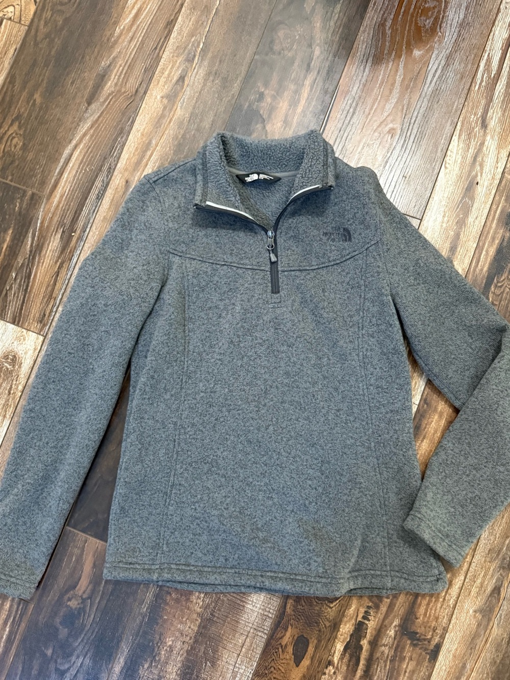 North Face Women's heather Gray Half-Zip Fleece Pullover